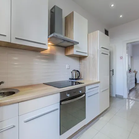 Classic One Bedroom With Sea View